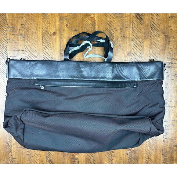 TUMI Bag Tech 2Way Ballistic Nylon Duffle Tote Carry On Black 525C Shoulder - Picture 6 of 16